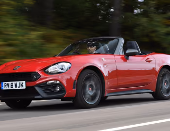 Abarth 124 spider [UK-spec] (348) '2016–19