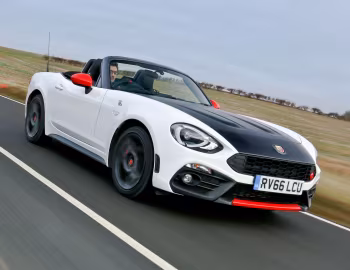 Abarth 124 spider [UK-spec] (348) '2016–19