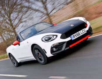Abarth 124 spider [UK-spec] (348) '2016–19