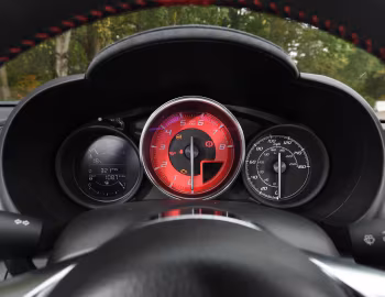 Комбінація приладів Abarth 124 spider [UK-spec] (348) '2016–19