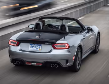 2017–20 Fiat 124 Spider Abarth [North America] (348) '2016–20
