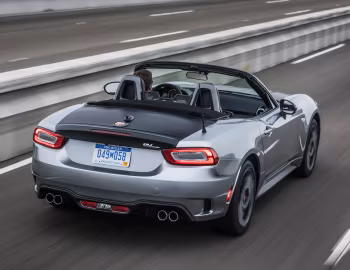 2017–20 Fiat 124 Spider Abarth [North America] (348) '2016–20