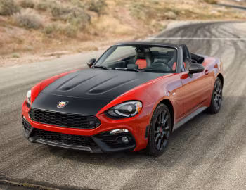2017–20 Fiat 124 Spider Abarth [North America] (348) '2016–20