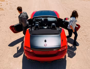 2017–20 Fiat 124 Spider Abarth [North America] (348) '2016–20