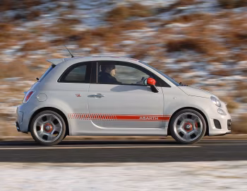 Abarth 500 [UK-spec] '2009–16