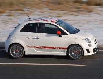 Abarth 500 [UK-spec] '2009–16
