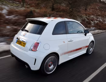 Abarth 500 [UK-spec] '2009–16