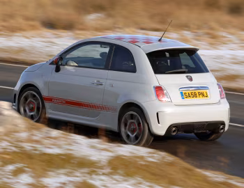 Abarth 500 [UK-spec] '2009–16
