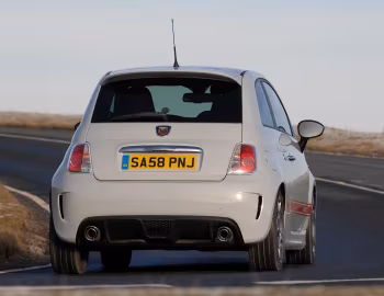 Abarth 500 [UK-spec] '2009–16