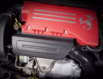Bajo el capó 2012–19 Fiat 500 Abarth [North America] '2012–19