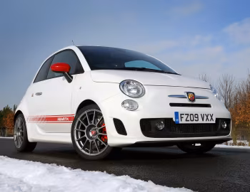 Abarth 500 esseesse [UK-spec] '2009–16
