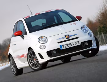 Abarth 500 esseesse [UK-spec] '2009–16