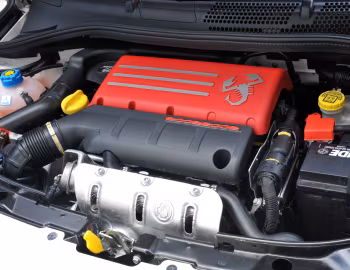 Bajo el capó Abarth 500 esseesse [Australia] '2011–14