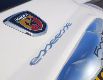Abarth 500 esseesse [UK-spec] '2009–16