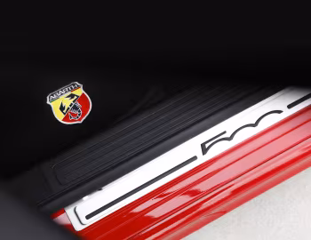 Інтер'єр Abarth 500 esseesse [Australia] '2011–14