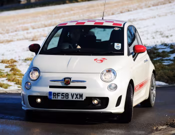 Abarth 500 esseesse [UK-spec] '2009–16