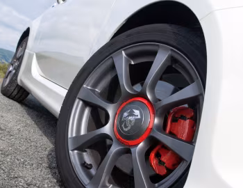 Abarth 500C [UK-spec] '2010–16