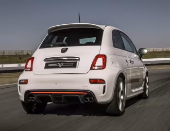 Abarth 595 [UK-spec] (312) '2016–pr.