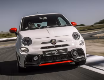 Abarth 595 [UK-spec] (312) '2016–pr.