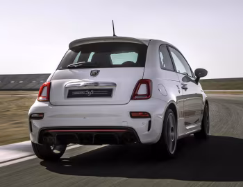 Abarth 595 [UK-spec] (312) '2016–pr.