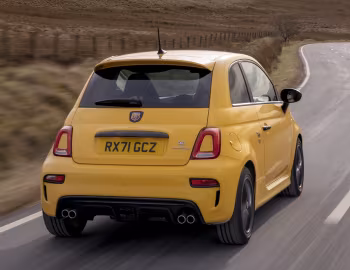 Abarth 595 Competizione [UK-spec] (312) '2016–22