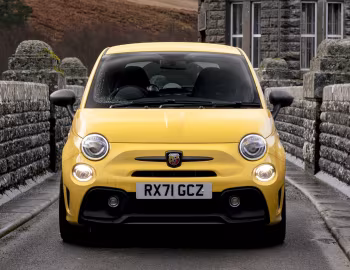 Abarth 595 Competizione [UK-spec] (312) '2016–22
