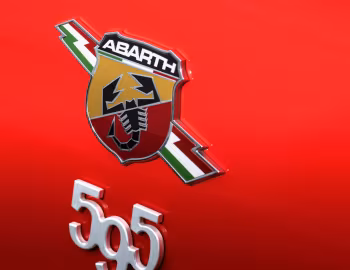 Abarth 595 Competizione [UK-spec] (312) '2016–22