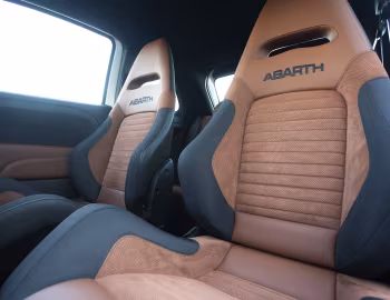 Інтер'єр Abarth 595 Competizione [Japan] (312) '2017–22