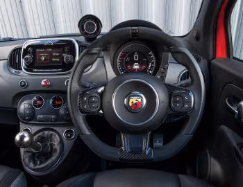 Painel frontal Abarth 595 Competizione [UK-spec] (312) '2016–22