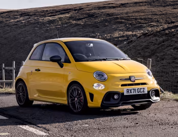 Abarth 595 Competizione [UK-spec] (312) '2016–22