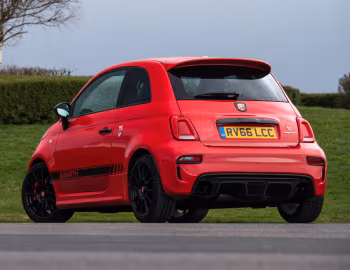 Abarth 595 Competizione [UK-spec] (312) '2016–22