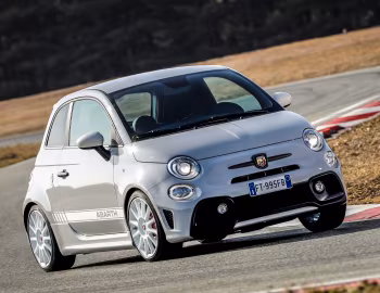 Abarth 595 esseesse "70esimo Anniversario" [Worldwide] (312) '2019