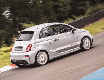 Abarth 595 esseesse "70esimo Anniversario" [UK-spec] (312) '2019