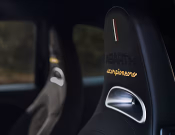 Interior Abarth 595C Scorpioneoro (312) '2020–21