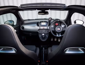 Interior Abarth 595C Turismo [UK-spec] (312) '2016–pr.