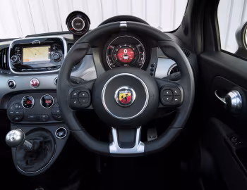 Painel frontal Abarth 595C Turismo [UK-spec] (312) '2016–pr.