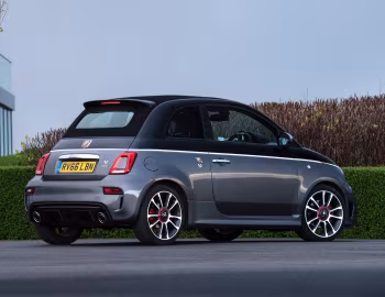 Abarth 595C Turismo [UK-spec] (312) '2016–pr.