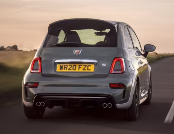 Abarth 695 70° Anniversario [UK-spec] (312) '2019–21