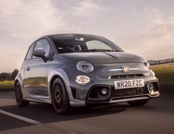 Abarth 695 70° Anniversario [UK-spec] (312) '2019–21
