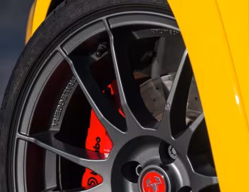 Abarth 695 biposto Record [UK-spec] (312) '2015–16