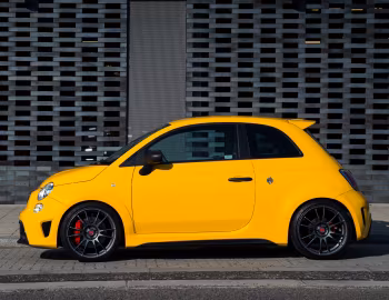 Abarth 695 biposto Record [UK-spec] (312) '2015–16