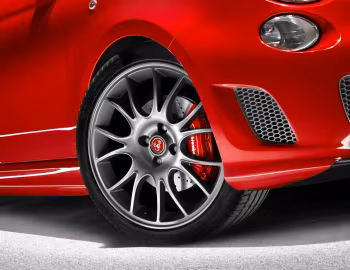 Abarth 695 Tributo Ferrari [Worldwide] '2010–13