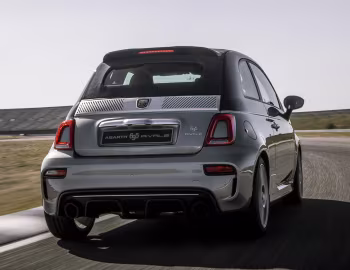 Abarth 695С "Rivale" [UK-spec] '2017–18