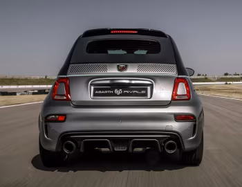 Abarth 695С "Rivale" [UK-spec] '2017–18