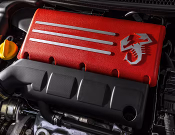Bajo el capó Abarth F595 (312) '2021–22