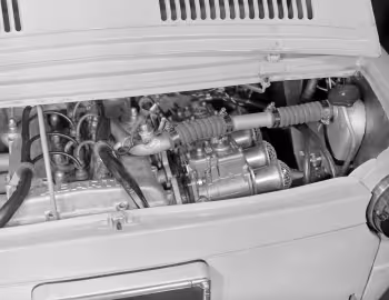 Sob o capô Fiat Abarth OT 1600 '1964