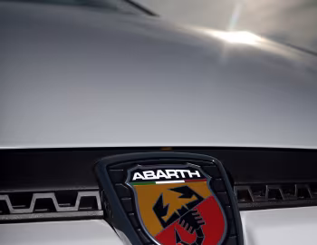 Logotipo Abarth Punto Evo [UK-spec] (199) '2010–13