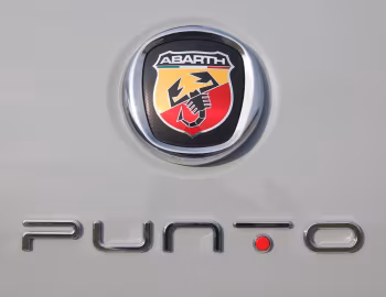 Logotipo Abarth Punto Evo [UK-spec] (199) '2010–13