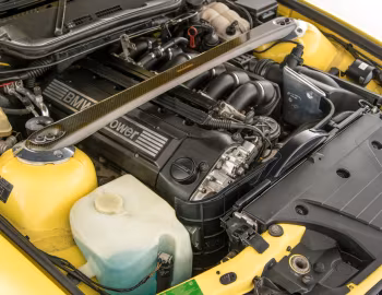 Под капотом AC Schnitzer ACS3 Coupe Silhouette [UK-spec] (E36) '1997–99