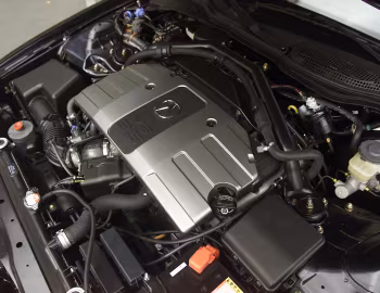 Under the hood 1999–2004 Acura 3.5 RL (KA9) '1998–2004